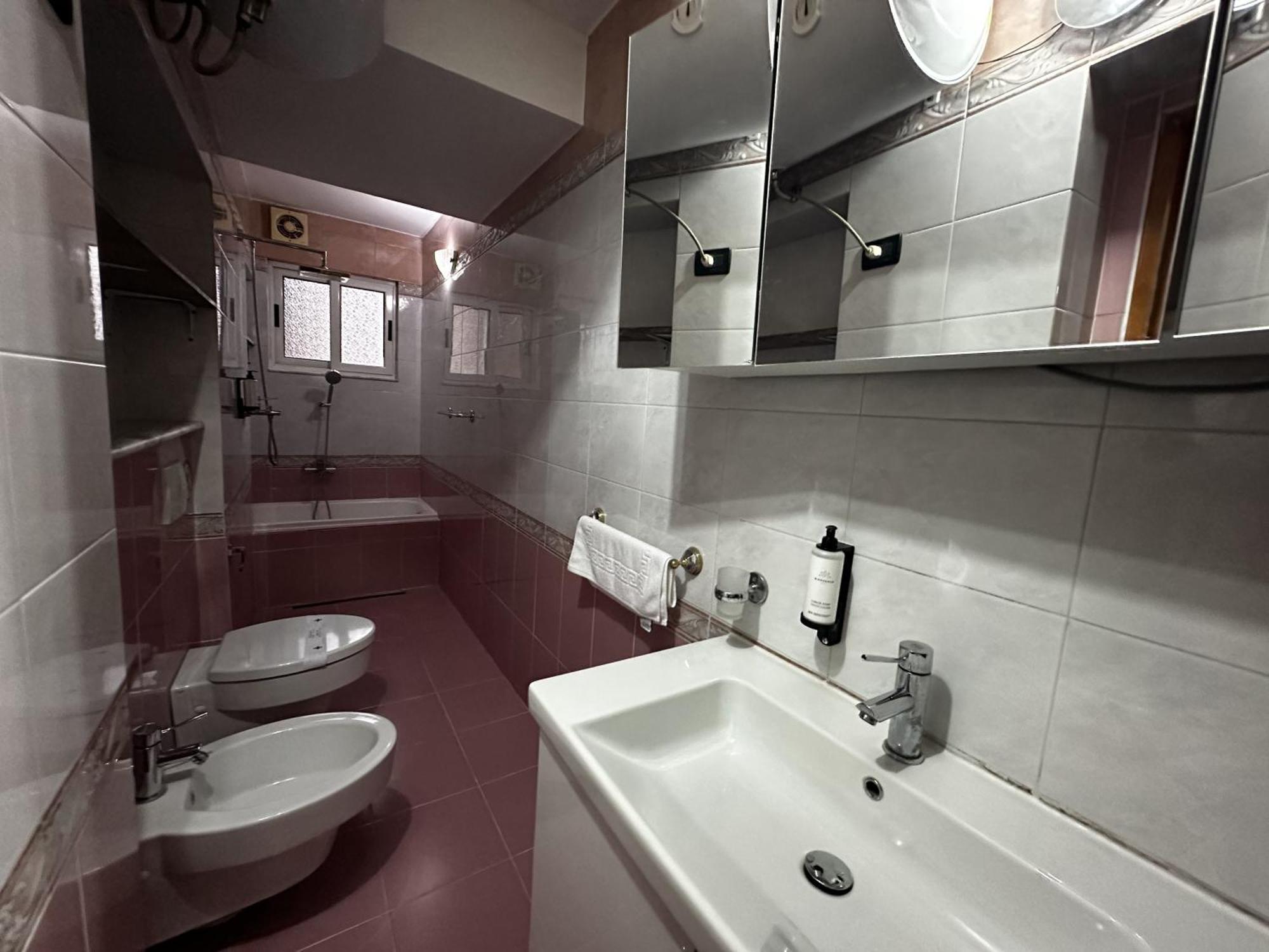 Tirana Treasure: Chic 2Br-Apartment 8Min To Skanderbeg Place Εξωτερικό φωτογραφία